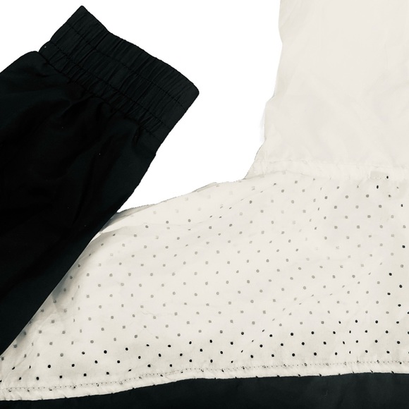 BEBE Woven Black White Logo Hooded Jacket w/ Vented Perforated Panel & Logo Tape - Picture 13 of 16